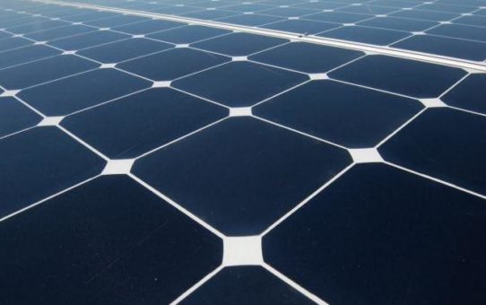 Welche Solar und Photovoltaikanlage zum neuen TESLA Powerwall Speicher passt