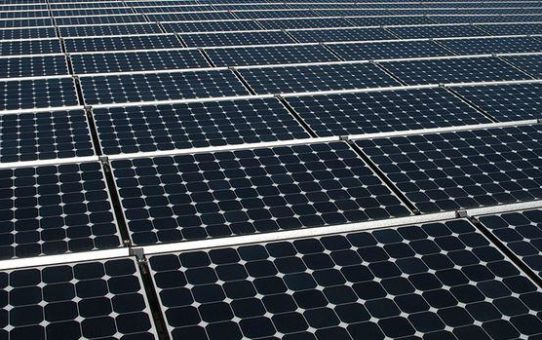 Umweltfreundlicher Solarstrom mit SunPower in Gewerbe Firmen Einkaufsmärkten Hotel Produktionshallen und Vereinsgebäuden