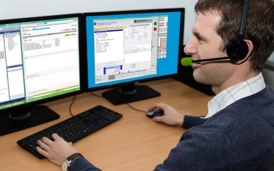 Neue Helpline "APP-Programmierung" bietet Service und Beratung rund um HEIDENHAIN-Software-Lösungen