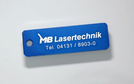 Fälschungssichere Kennzeichnungen durch laser-beschriftete Schilder und Etiketten von M+B Lasertechnik