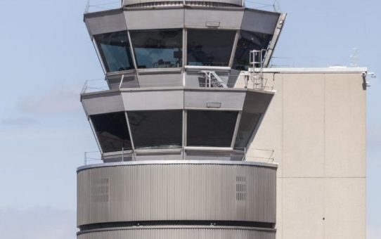 Zuverlässiger Blendschutz mit bester Durchsicht für Airport Tower