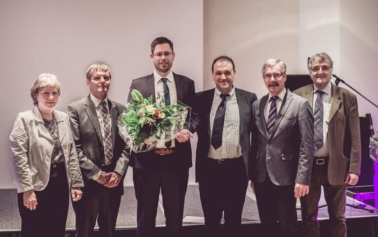 Forschungspreis des Fraunhofer ENAS an herausragenden Ingenieur für Regelungstechnik verliehen