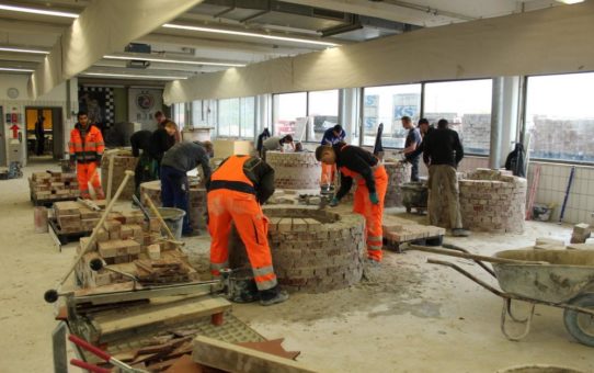 Handlungsorientierte Bau-Ausbildung im Bau-ABC Rostrup für Berufe im Tief- und Straßenbau