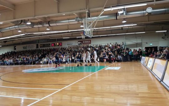 eggs unimedia Day beim Spiel der Bad Aibling Fireballs gegen die Halle Lions in der 1. Damen Basketball Bundesliga