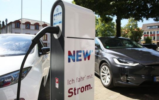 NEW baut die Lade-Infrastruktur für E-Mobilität in der Region weiter aus