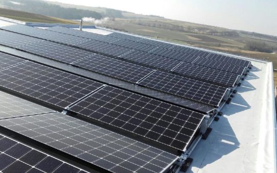 Photovoltaik-Solaranlage für Industrie - mit Amortisation unter 4 Jahren