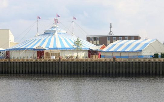 Oldenburger Staatstheater „übersommert“ im Theaterhafen – Connex cPot® im Einsatz