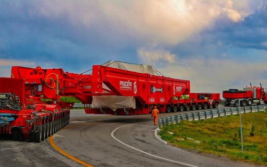 13 Gasturbinentransporte über 1.100 Kilometer quer durch Mexiko: Transportes Muciño kombiniert »Faktor 5« und »ADDRIVE« von Goldhofer