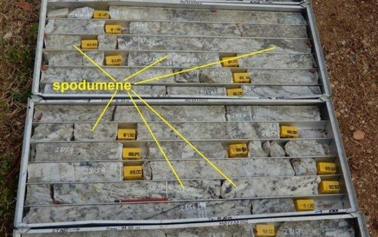 AVZ Minerals mit „big news“: Manono an der Spitze der Lithium-Projekte