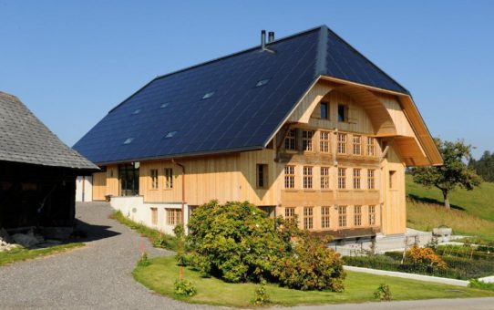 3S Solar Plus AG ist wieder eigenständig – Das Original Schweizer Solardach MegaSlate wird weiter in Thun produziert