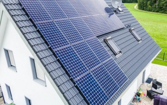 Solar 10000 -  Photovoltaik mit Speicher