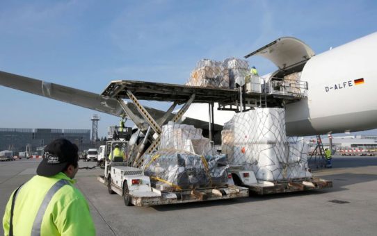 Weltpremiere für digitale Gefahrgutdeklaration am Flughafen Frankfurt