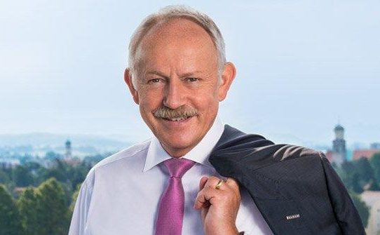 Live-Interview mit Gerhard Pfeifer im Bayerischen Rundfunk