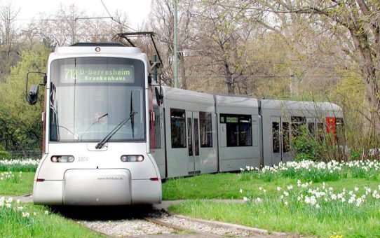 Rheinbahn Düsseldorf stattet Stadtbahnen mit digitaler Plattform iCOM von Knorr-Bremse aus