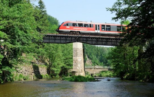 Inklusive Fahrzeugzulassung: Knorr-Bremse modernisiert Bremssysteme von Triebzügen des Typs Desiro Classic VT 642