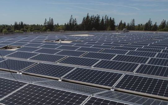 Neue Solarstromanlagen ab 40 kWp an Gebäuden werden 2019 um 20 Prozent reduziert