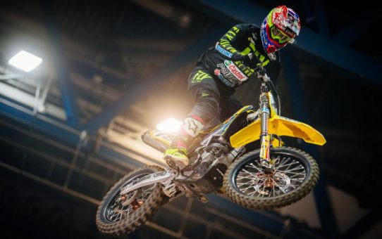 Suzuki dominiert das Supercross Stuttgart