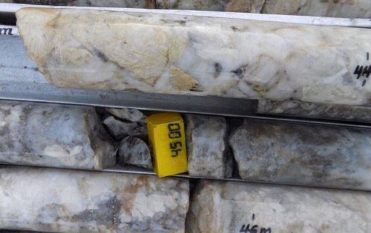 AVZ Minerals: Hohe Lithium- und Zinngehalte zum Abschluss