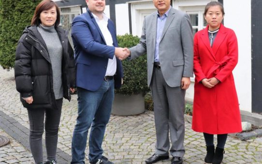 Chinesische Delegation zu Gast bei Quh-Lab