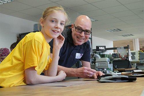 Mädchenpower in der Messtechnik-Fertigung: Der erste Girls’Day bei Polytec