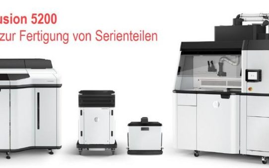 HP stellt neuen Multi Jet Fusion 3D-Drucker JF 5200 vor.