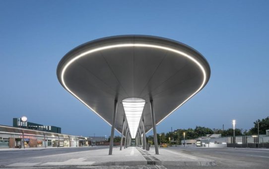 Kein UFO-Landeplatz, sondern ein moderner Busbahnhof