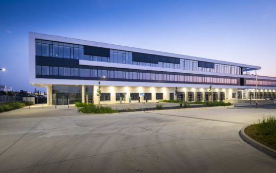 Unter den letzten Vier - Jury nominiert zwei Max Bögl Logistik-Bauwerke für die Endrunde des Logix Award 2019