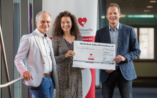Spenden statt schenken: Ernst Granzow spendet 10.000 Euro für einen guten Zweck