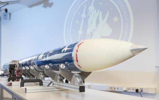 20. März: Studentisches Team der Hochschule Bremen startet  Höhenforschungsrakete "AQUASONIC II" im schwedischen Raumfahrtzentrum ESRANGE