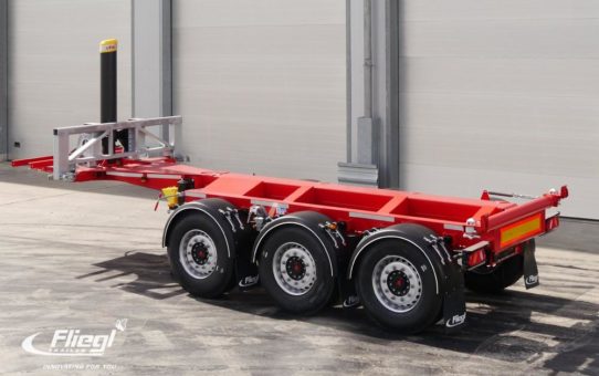 Fliegl Containerchassis. Leicht, logisch, langlebig.