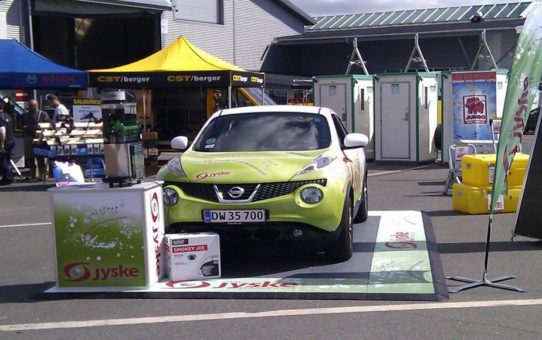 EXPO-dekor ist ein mit Logos bedruckbarer Boden für Messestände im Freien