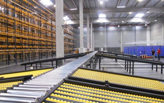 Interroll und Modumaq sorgen für maximale Flexibilität des Materialflusses bei Arvato Supply Chain Solutions in Spanien