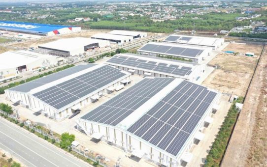Gantner rüstet fünf große Solar-Dachanlagen in Vietnam aus