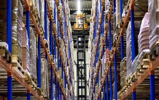 Dematic automatisiert neues Lager von Yusen Logistics in Belgien