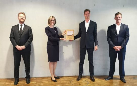 Lufthansa Cargo würdigt Zusammenarbeit mit DB Schenker