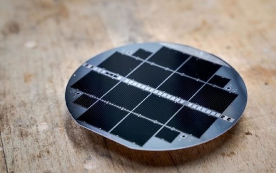 Höhere Wirkungsgrade im Tandem - neuer Solarzellenrekord