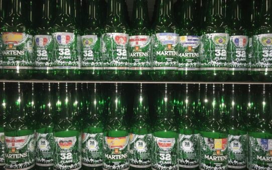 Belgische Brauerei Martens bedruckt zur Fußball-WM Flaschen mit Direct Print Powered by KHS™