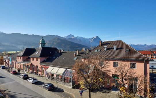 Zugspitzbahn: Nässende Tunnelwand setzt Verbindungstunnel zu den Bahnsteigen unter Wasser