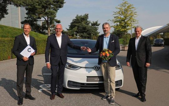 Volkswagen übergibt ersten ID.3 an Kunden