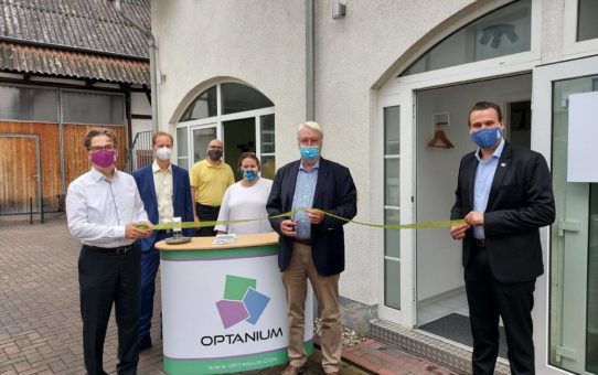 Einweihung des neuen OPTANIUM-Büros in Karben durch den Vizepräsidenten des Hessischen Landtags Dr. h.c. Hahn