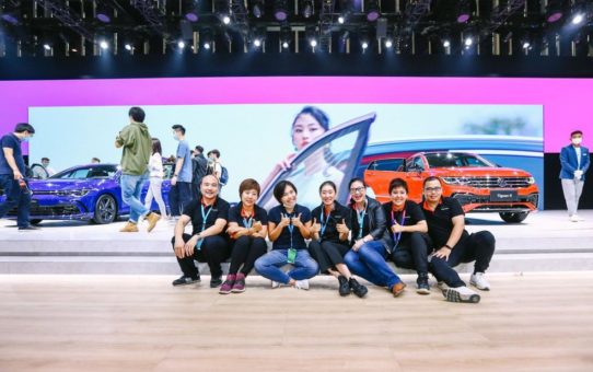 VOK DAMS China inszeniert Volkswagen auf der Beijing Auto Show 2020