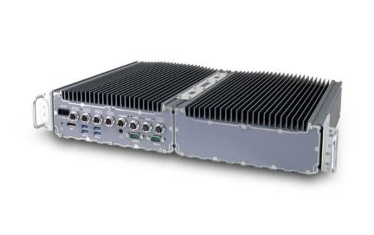 SEMIL-1300GC – Lüfterloser Edge AI Box PC mit NVIDIA T4