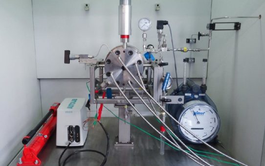 Wie überkritisches Kohlendioxid die elektrochemische Reduktion von CO2 beeinflusst