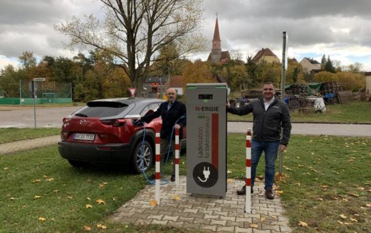 Ladesäule für Elektroautos in Burk