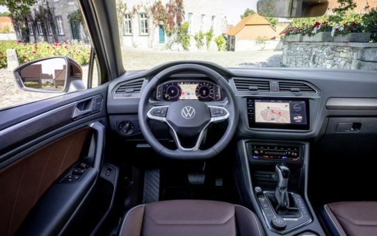 Volkswagen AG investiert in zwei Stratasys J850 3D-Drucker zur Optimierung des Automobildesigns