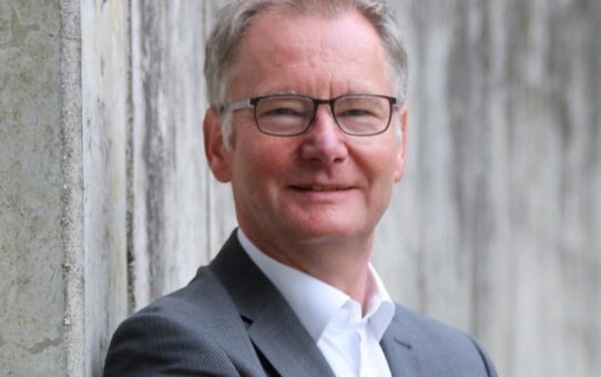 Industrieverband Elektrotechnik, ZVEI: Roland Bent mit Ehrennadel geehrt