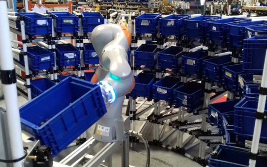 Intelligente Nutzfahrzeugproduktion - Roboter packen mit an