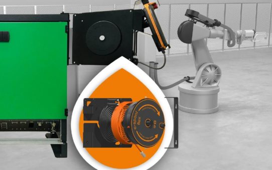 e-spool flex für eine unterbrechungsfreie Panel-Zuführung an Industrierobotern