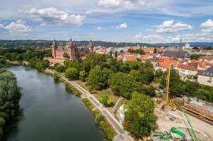 Baugrube mit Ausblick