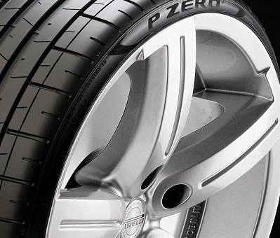 Performance und Sicherheit inspirieren die Entwicklung der 78 Reifen-Homologationen von Pirelli für die BMW 8er-Reihe